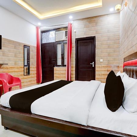 Hotel O Gupta Residency Noida Buitenkant foto