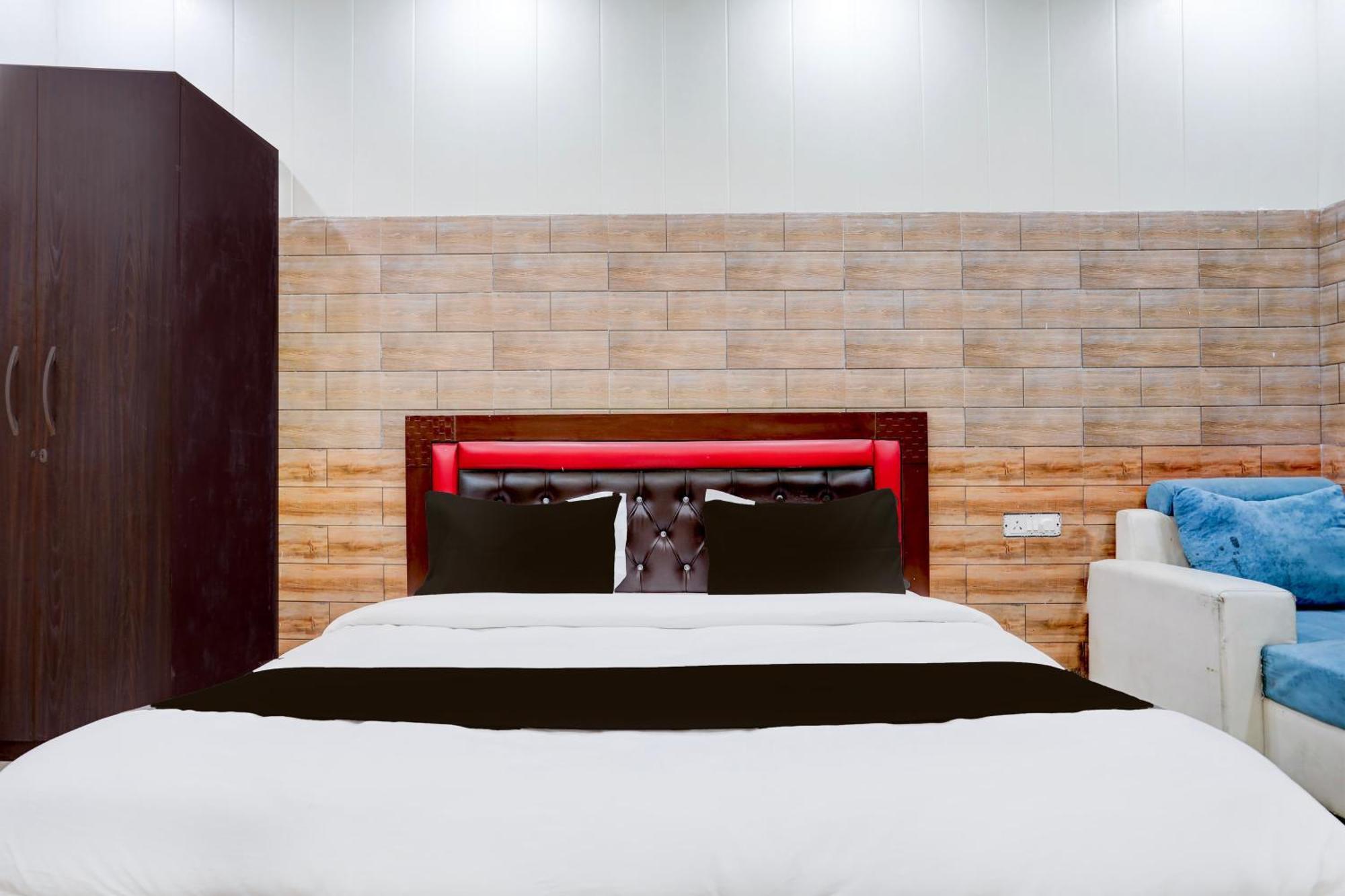 Hotel O Gupta Residency Noida Buitenkant foto
