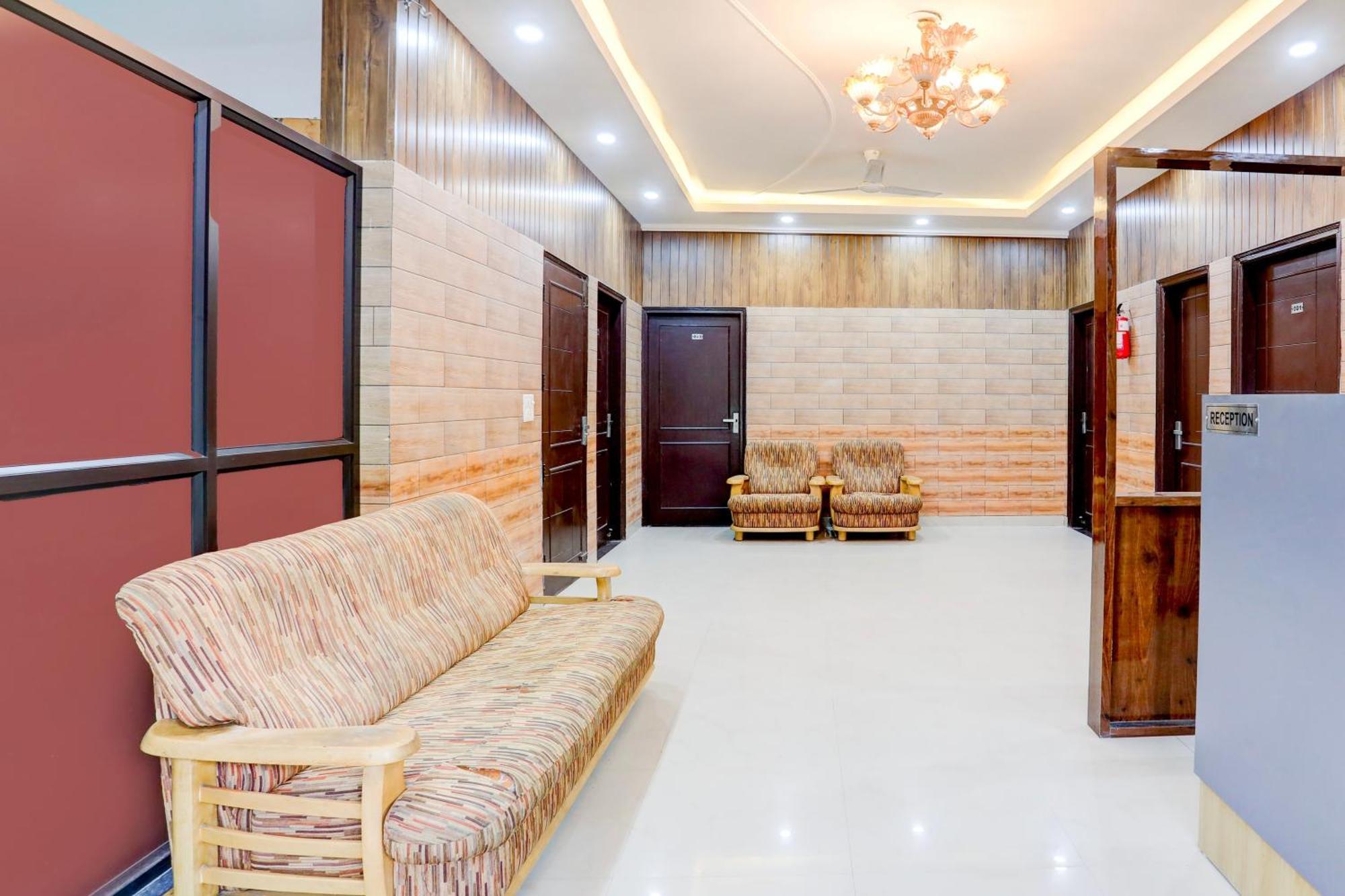 Hotel O Gupta Residency Noida Buitenkant foto